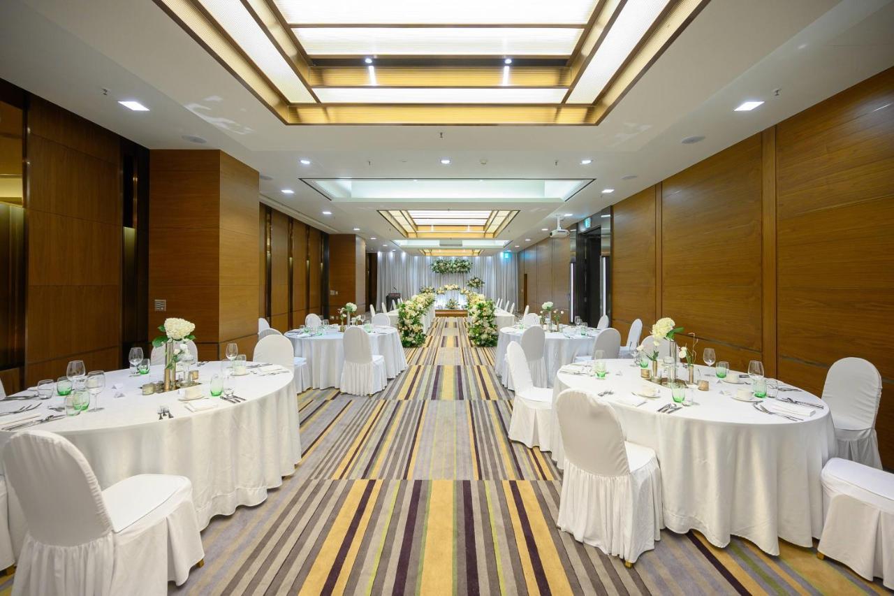 Hotel Courtyard By Marriott Seoul Times Square Esterno foto